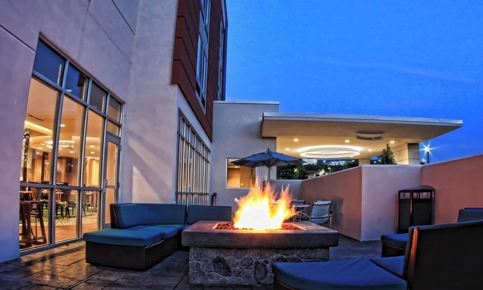 Moosic Hotel | Comfortable SpringHill Suites by Marriott Scranton Retreat