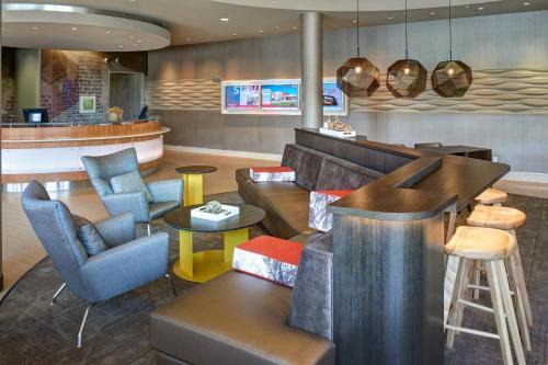 Saginaw Hotel | Discover SpringHill Suites by Marriott Saginaw with Pool & Hot Tub