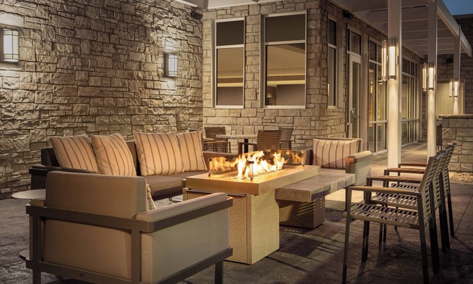 Ames Hotel | Top-Rated SpringHill Suites by Marriott Ames with Pool & Breakfast