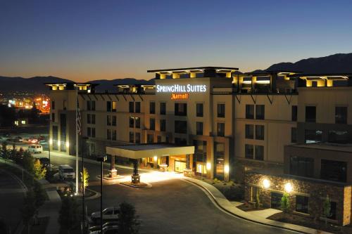 Logan Hotel | Inviting SpringHill Suites by Marriott Logan with Pool & Hot Tub