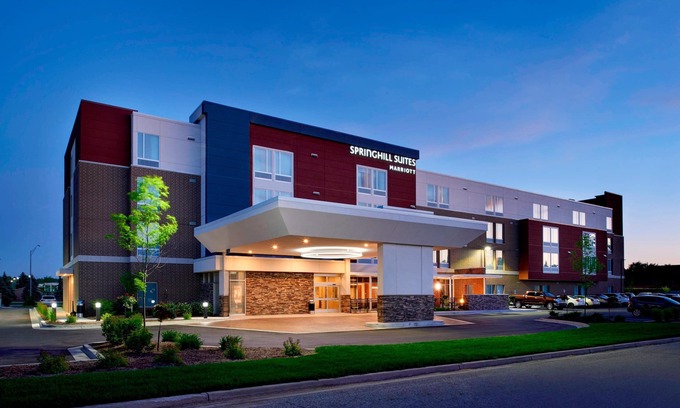 Grandville Hotel | Top-Rated Springhill Suites Grand Rapids West with Pool & Spa