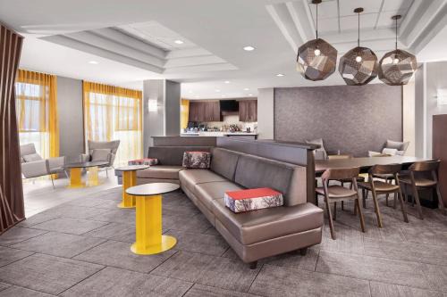 Southeast Houston Hotel | Convenient Stay at SpringHill Suites Houston Hobby Airport