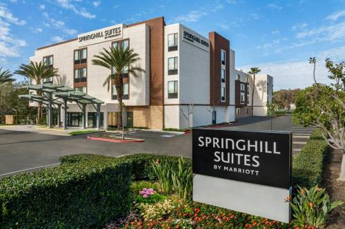 Irvine Business Complex Hotel | Convenient SpringHill Suites Near John Wayne Airport
