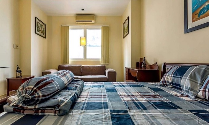 Ben Thanh Apartment | Experience Springhome T401 in the Heart of Vibrant Saigon