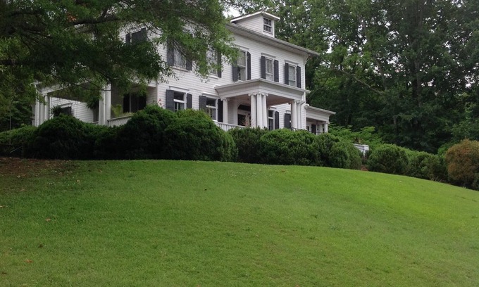 Anniston Bed & Breakfast | Experience Coastal Bliss at Springwood Inn - Spa & Ocean Views