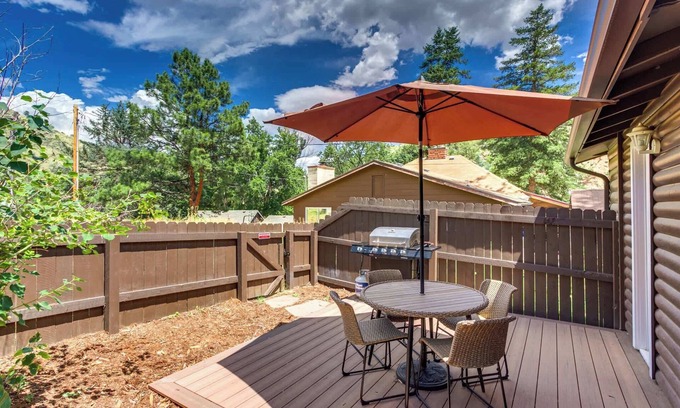 Lyons Cabin | Cozy Spruce Cabin with Fire Pit & Dog-Friendly Amenities
