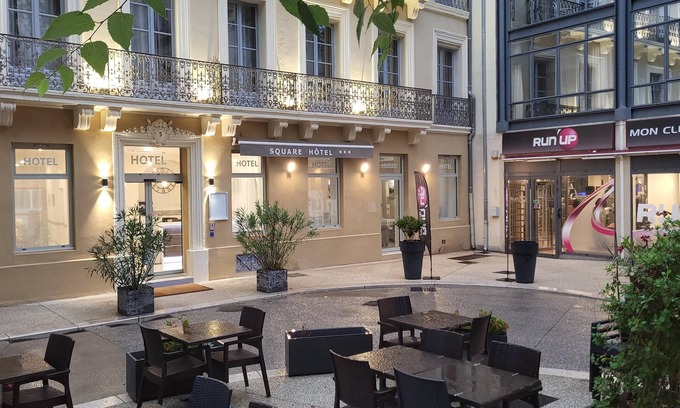 Faubourg Hotel | Eco-Friendly Square Hôtel with Spa & Family Amenities