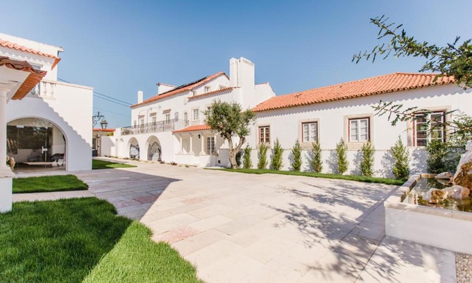 Barreira House | Discover Sra da Oliveira Solar Heritage - Oceanfront Escape