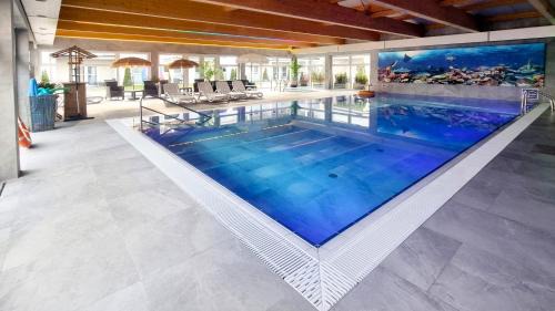 Dabki Resort | Cozy Srebrna Wydma Resort with Oceanfront Pool & Spa