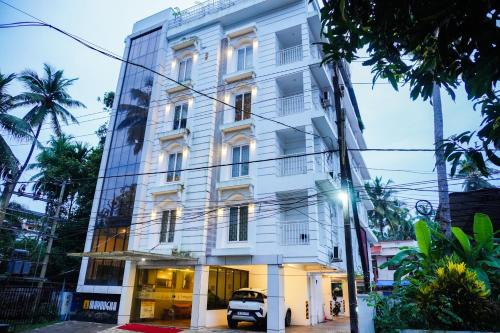 Guruvayur Hotel | Sreepathi Mayoogha