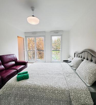 Cite Paul Eluard Apartment | Discover BLUEMOON HOMESTAY: Your Ideal Retreat Awaits
