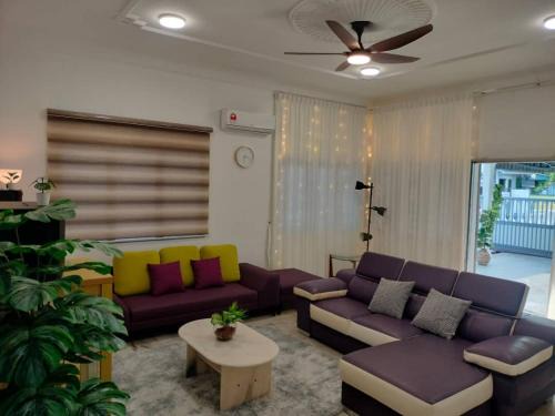 Batu Pahat House | Sri Jaya Homestay