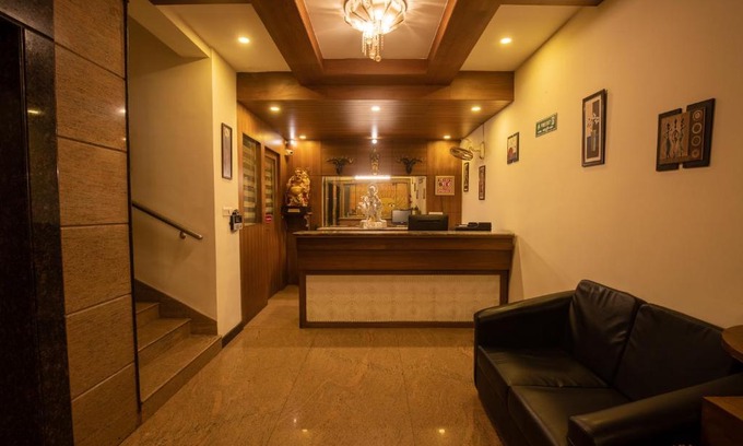 Hosur Hotel | Budget-Friendly Stay at Sri Krishna Palace with Restaurant