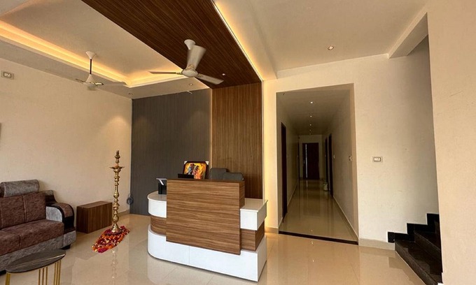 Srirangam Hotel | Budget-Friendly Stay at Sri Krishna Residency with Breakfast