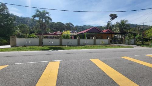 Pondok Upih House | Discover Sri MaLati Homestay: Guest Rated 9/10