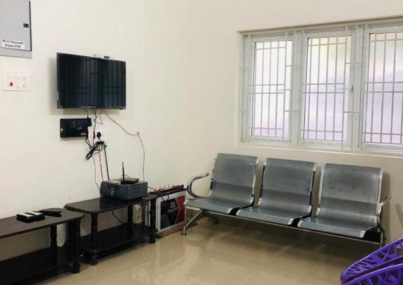 Srirangam Apartment | Budget-Friendly Sri Nivas: Ideal for Families and Kids