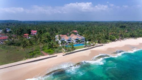 Thalaramba Villa | Experience Sri Sharavi Beach Villas & Spa with Infinity Pool