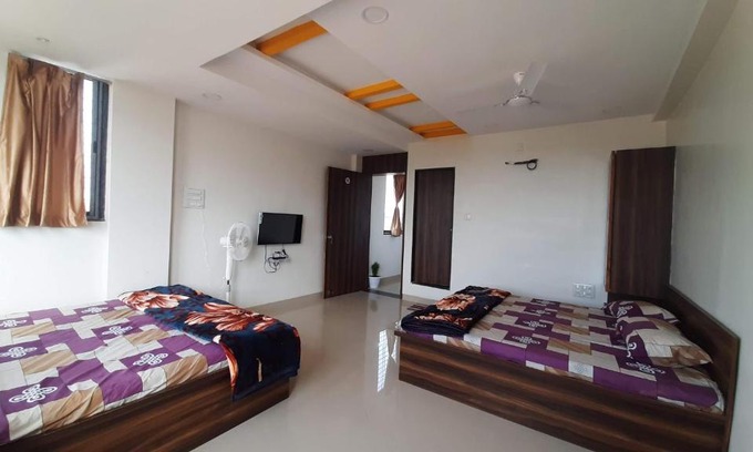 Partur House | Budget-Friendly Stay at SRINIVAS LODGE with Family Amenities