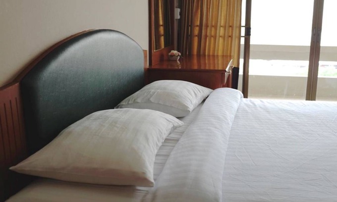 Phlabphla Hotel | Discover Sripajak Mansion: Highly Rated with Spa & Kitchen