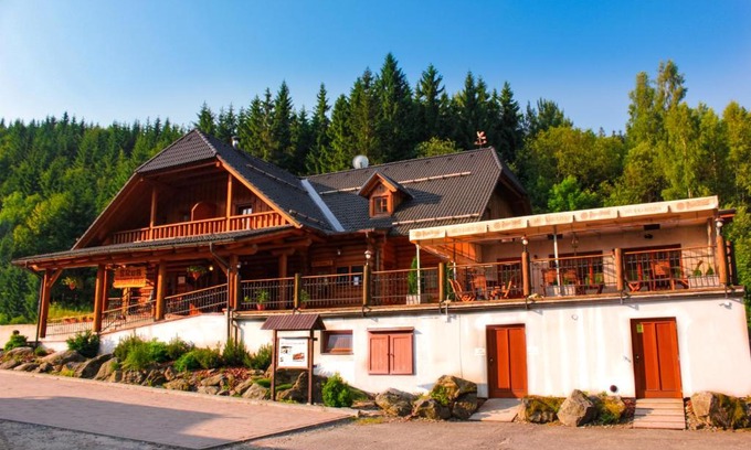 Destne v Orlickych horach House | Discover Srub Karolina: Family-Friendly Stay with Breakfast