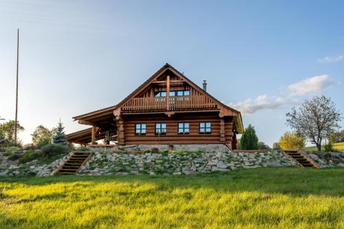 Benesov nad Cernou House | Idyllic Srub Pohodář: Pet-Friendly Retreat in Novohradské