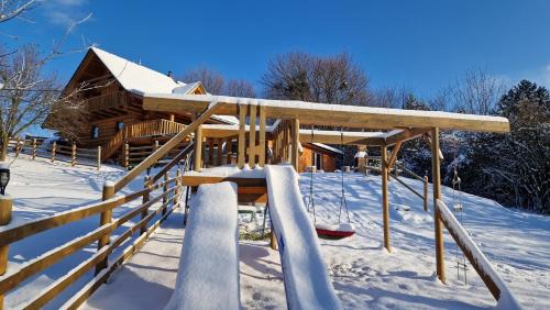 Nemotice House | Experience Comfort at SrubNemo - 4-Star Family Retreat