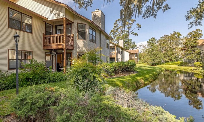 Saint Simons Island Apartment | Coastal Retreat with Resort Amenities at Harbour Oaks