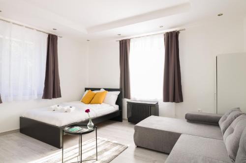 Debrecen Apartment | Stylish Apartment with Free Parking and Family Amenities