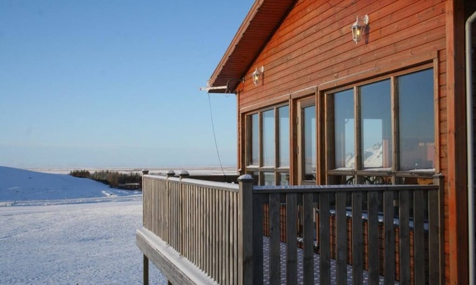 Rangarþing eystra House | Unforgettable Stóra Mörk 3: Family-Friendly with Dining