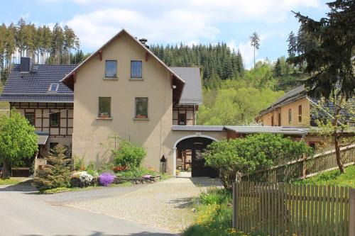 Grochwitz Apartment | Family-Friendly Stöckigtsmühle with Exceptional Guest Ratings