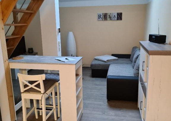 Grossposna Apartment | Cozy Störmthal Ferienwohnung with Oceanfront Views