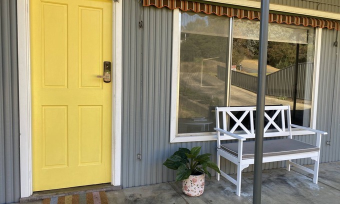 Myrtleford House | Top-Rated St Albert House: Family-Friendly & Pet Welcome