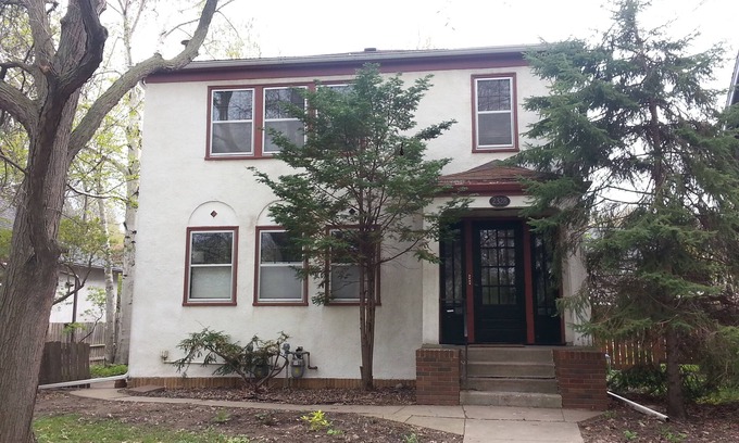 St. Anthony Park Apartment | Comfortable St. Anthony Park 2-Bedroom with Pool & Spa