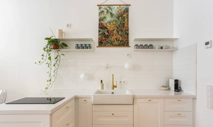 Schottenfeld Apartment | Ideal St. Elizabeth Apartment in Prime Location