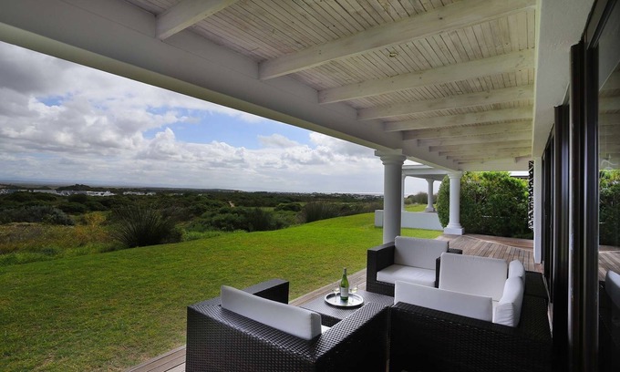 Saint Francis Bay House | Unforgettable Stay at St Francis Golf Lodge - 4 Star Comfort