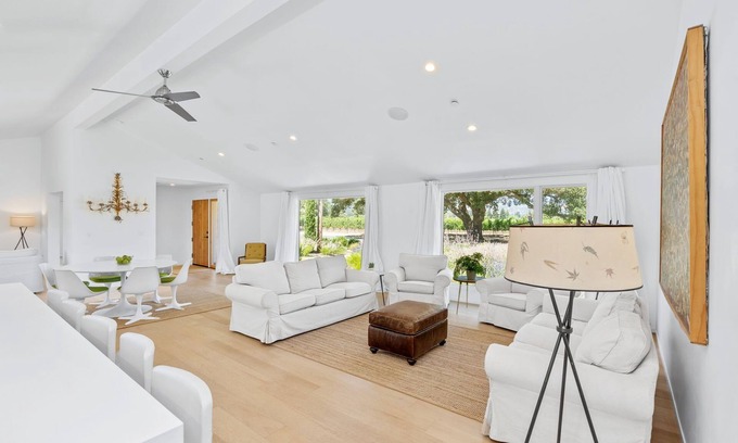 St. Helena House | Beautiful St. Helena Vineyard Home with Pool & Spa Access
