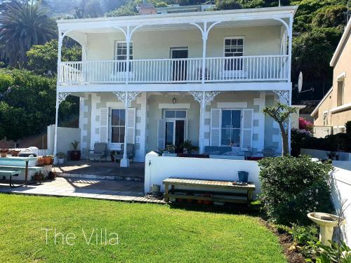 Kalk Bay Villa | Oceanfront St James Beach Accommodation with Breakfast & Views