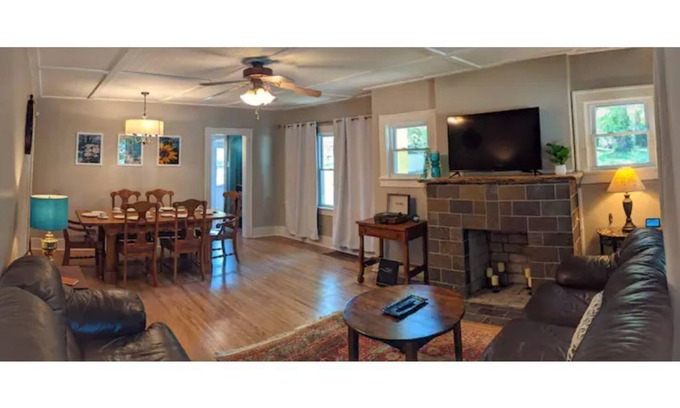St. Joseph House | Guest Rated: St. Joe Corner Cottage with Family-Friendly Amenities