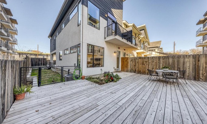 Highland Apartment | Discover St Johns: 4-Star Pet & Child Friendly Retreat