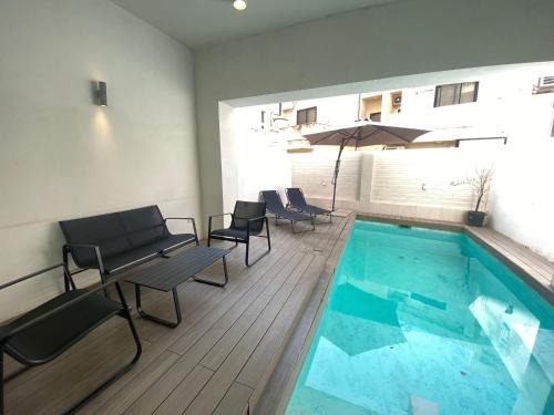 Ta' Giorni Apartment | Discover St Julians Apt with Pool - 4-Star Getaway