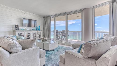 Fort Walton Beach - Destin House | Beachfront Condo at Silver Shells with Ocean Views & Pool