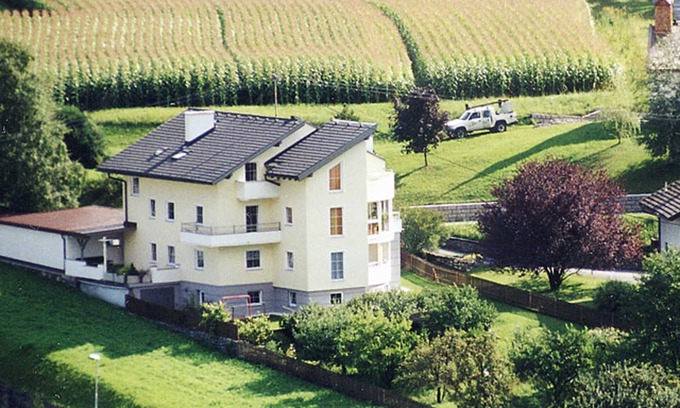 Arzl im Piztal Apartment | Pet-Friendly St. Magnus Apartment with Ocean Views