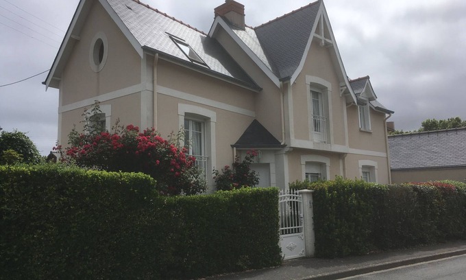Rotheneuf-Le Pont House | Maison St Malo: Oceanfront Escape Near Historic Attractions