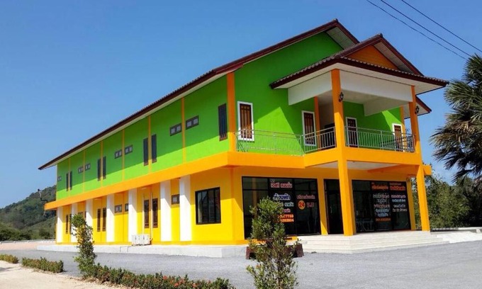 Khanom Apartment | Family-Friendly Stay at ST Mansion with Great Amenities