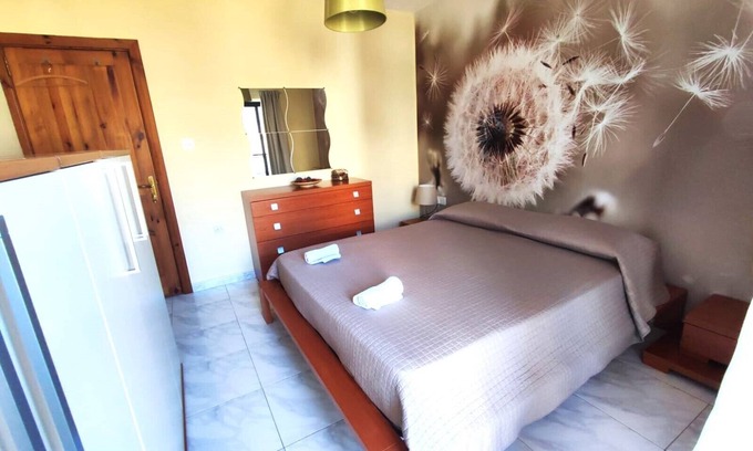 Bugibba House | St Mary Flat: Oceanfront 2-Bedroom Oasis in Bugibba