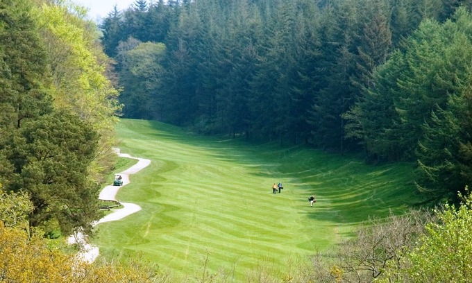 St Mellion Cottage | St Mellion Retreat: Golf Access, Pool & Scenic Views