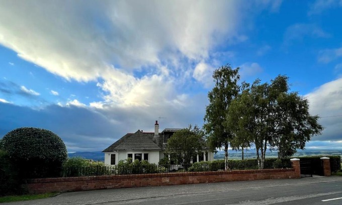 Kippen House | Family-Friendly St Michael's: 4-Star Stay with Kitchen