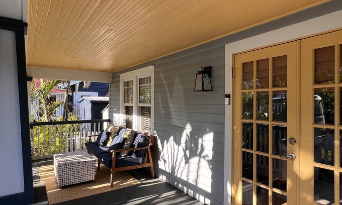 Crescent Lake House | Relax in St. Pete Bungalow with Amazing Yard by Crescent Lake