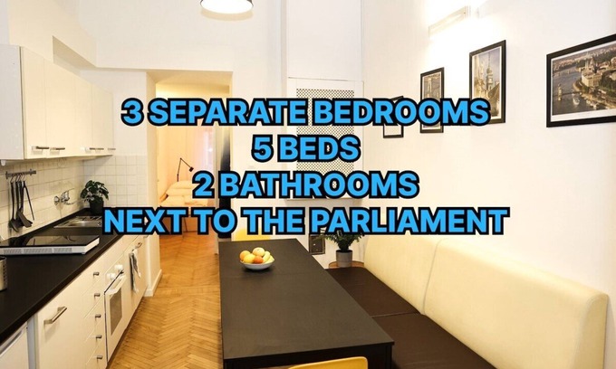 Belvaros - Lipotvaros Apartment | Comfortable St. Stephan Apartment: 3 Bedrooms & Breakfast