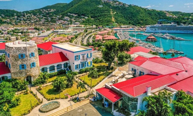 Estate Kings Quarter Apartment | St. Thomas island life! Perfect getaway for 2. Great value. From $369.